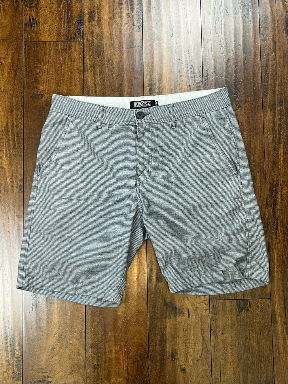 EZEKIEL Men’s Shorts Gray Chino Flat Front Cotton/Linen Size 32